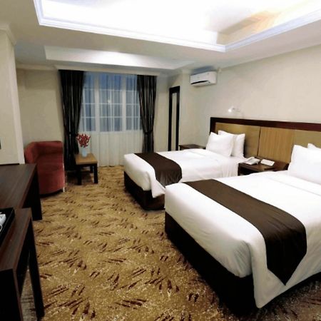 Grand Asrilia Hotel Bandung Exteriör bild