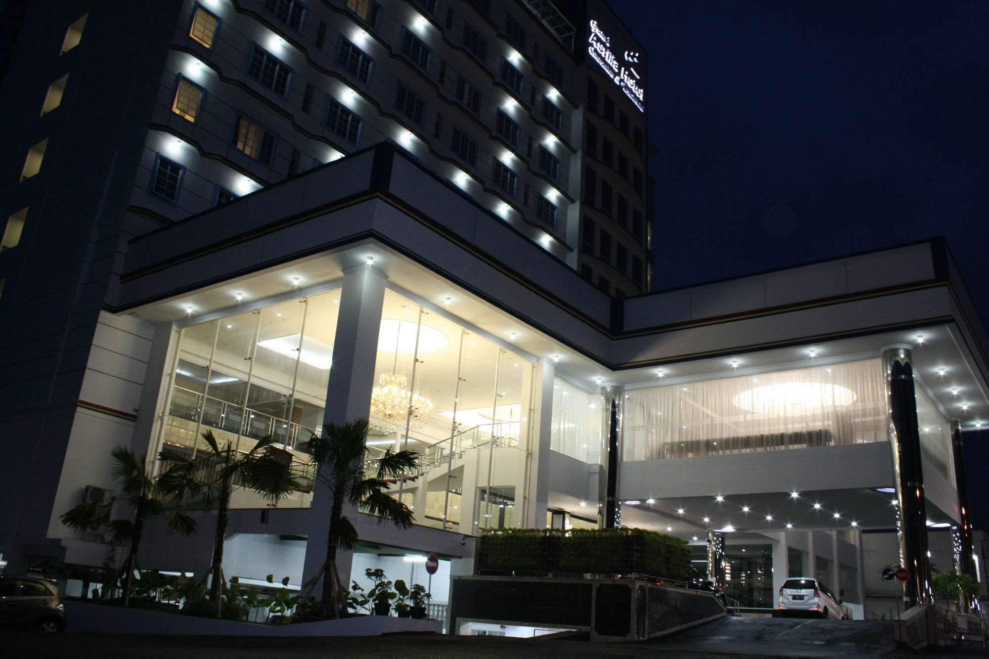 Grand Asrilia Hotel Bandung Exteriör bild